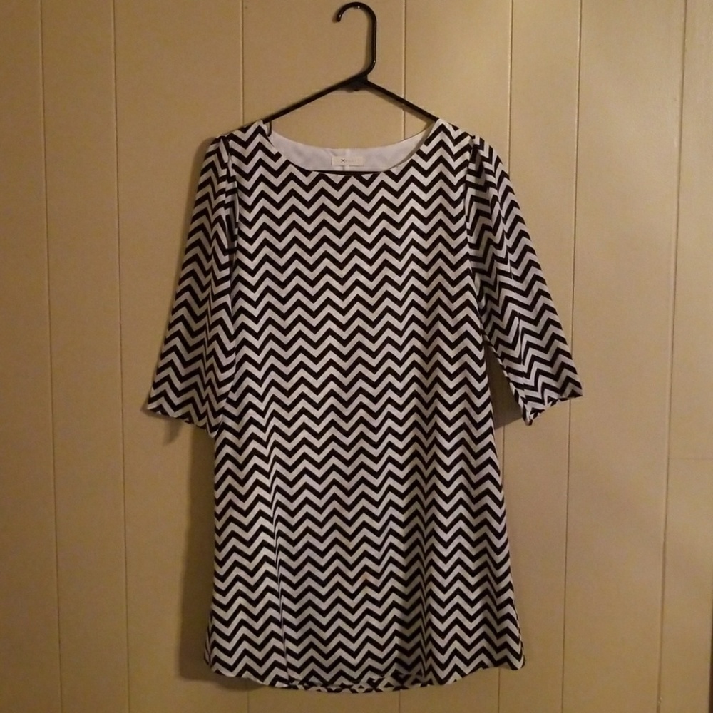 Tunic dress with chevron design